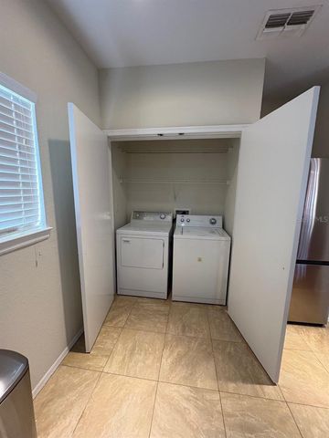122 VISTA VERDI CIRCLE 324, Lake Mary, FL 32746