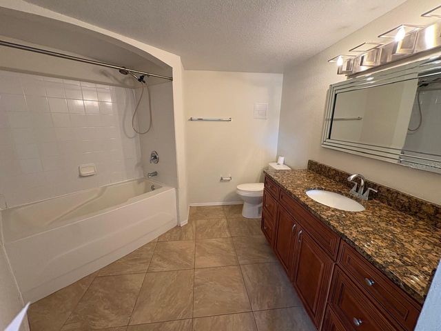 122 VISTA VERDI CIRCLE 324, Lake Mary, FL 32746