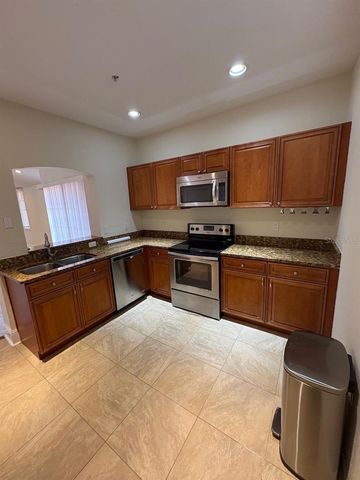 122 VISTA VERDI CIRCLE 324, Lake Mary, FL 32746