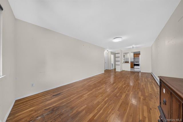 143-27 Roosevelt Avenue, Flushing, NY 11354