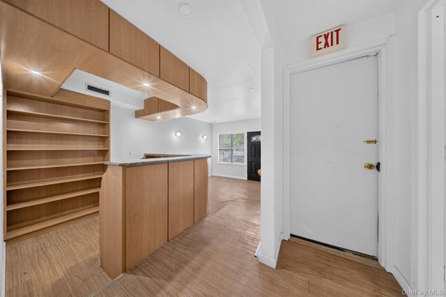 143-27 Roosevelt Avenue, Flushing, NY 11354