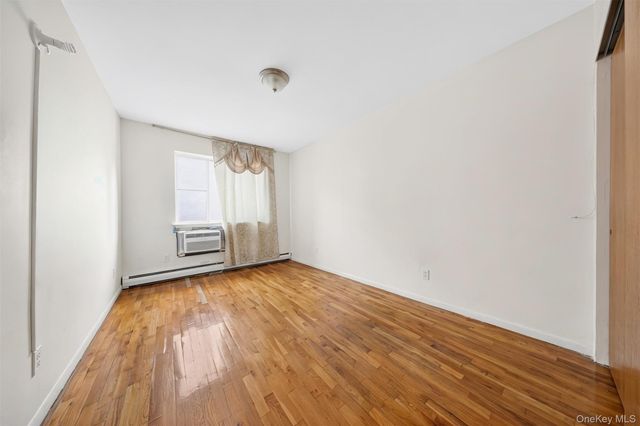 143-27 Roosevelt Avenue, Flushing, NY 11354