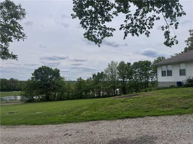 32506 E Stony Point School Road, Grain Valley, MO 64029