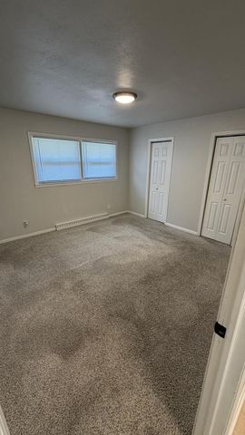 5225 Tuckaway DRIVE, Greenfield, WI 53221