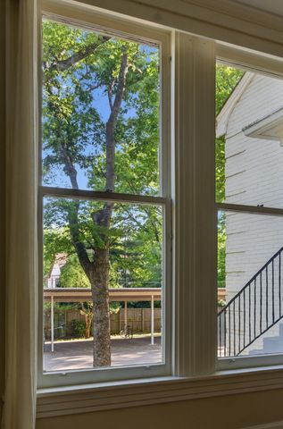 442 Bowling Ave, Nashville, TN 37205