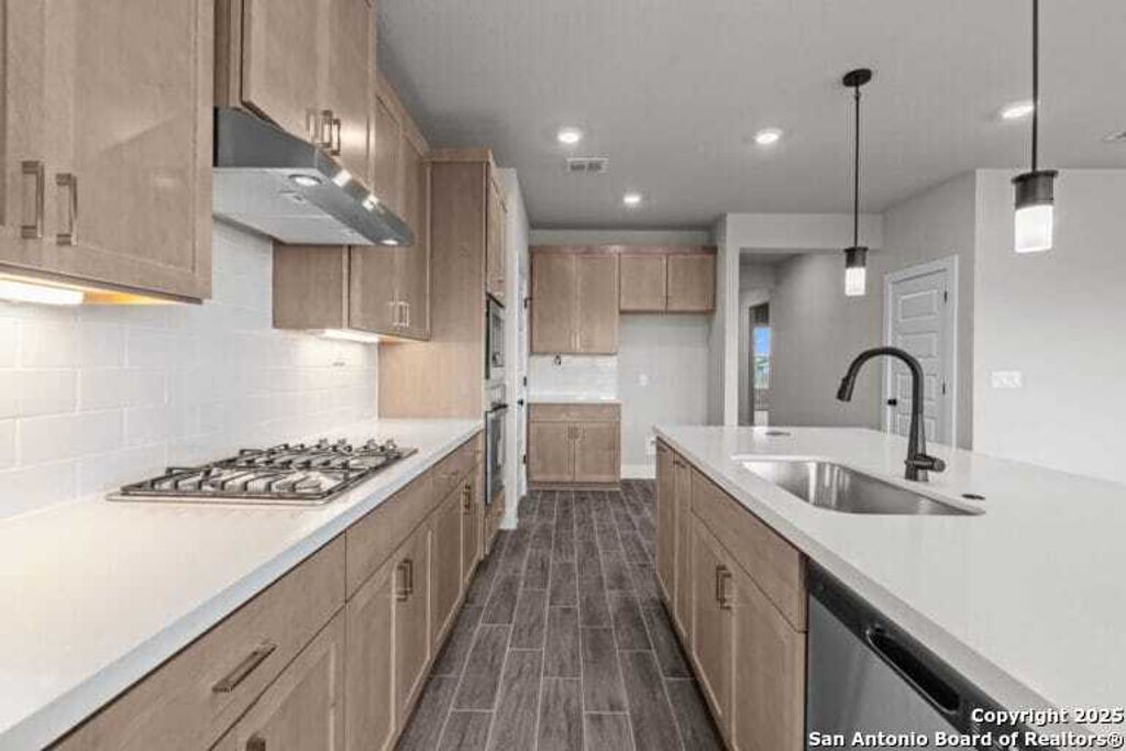 11123 Lowder, San Antonio, TX 78233