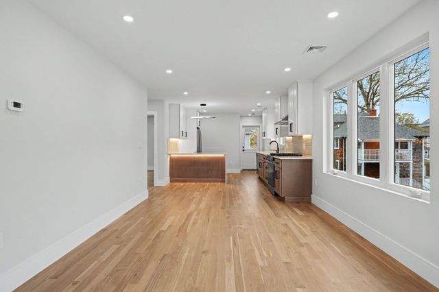 17-19 Drew Road 2, Belmont, MA 02478