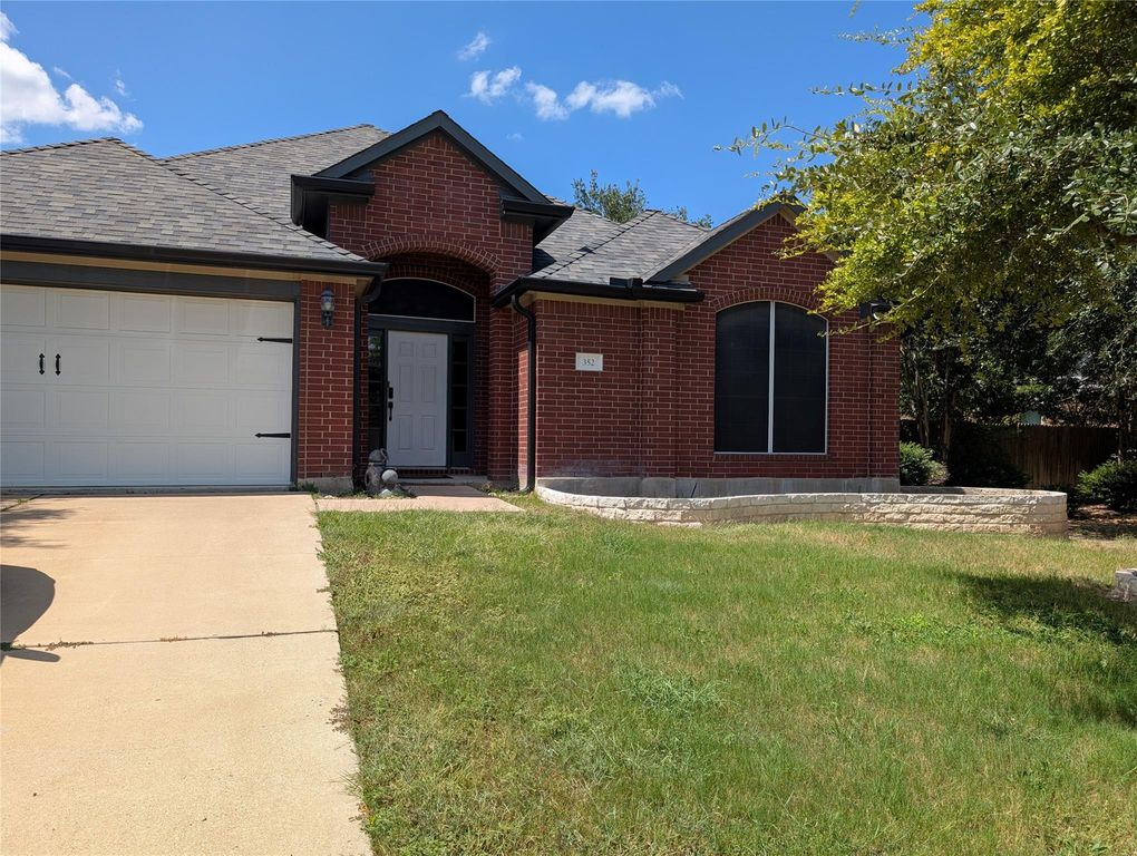 352 Sweet Gum, Kyle, TX 78640