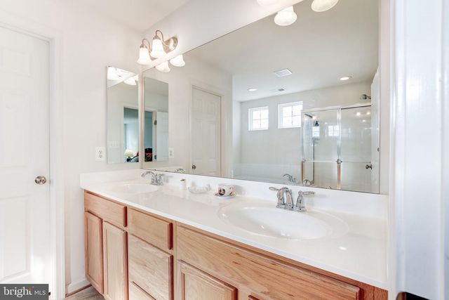 18905 ROSINGS WAY, Triangle, VA 22172