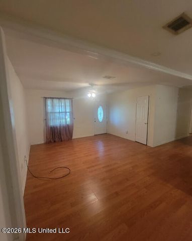 4807 Bel Meade Avenue, Pascagoula, MS 39581