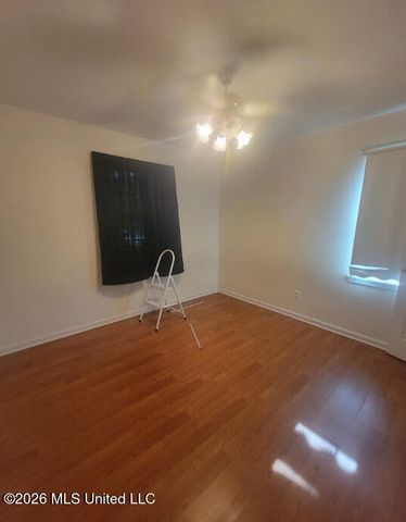 4807 Bel Meade Avenue, Pascagoula, MS 39581