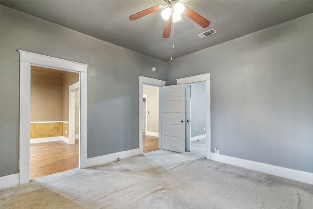 607 E Main Street, Whitesboro, TX 76273