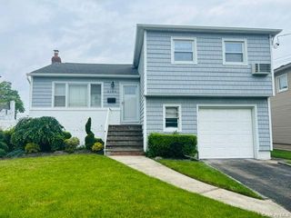 3124 Benjamin Road, Oceanside, NY 11572