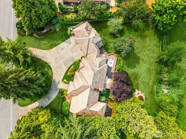 13905 212th Drive NE, Woodinville, WA 98077