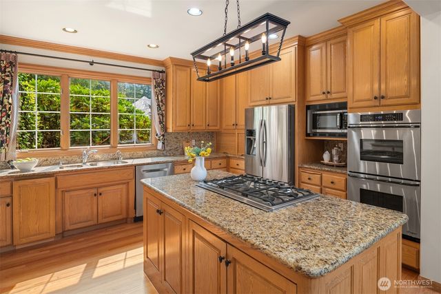 13905 212th Drive NE, Woodinville, WA 98077