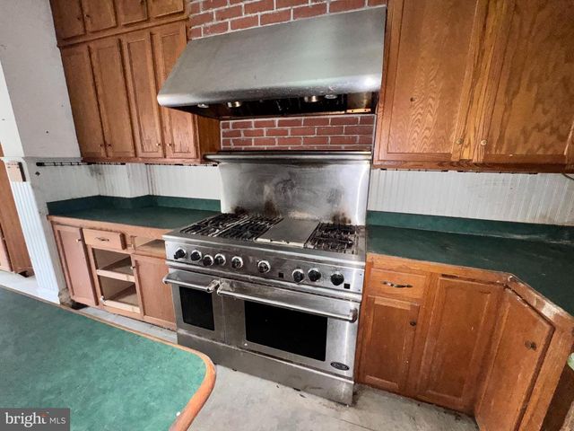 254 S FARRAGUT ST, Philadelphia, PA 19139