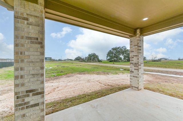 749 Wagon Wheel Trail, Angleton, TX 77515