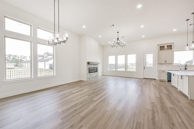 749 Wagon Wheel Trail, Angleton, TX 77515