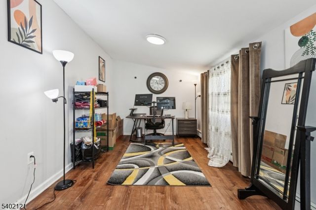 41 Pinetree Dr, Sayreville Boro, NJ 08859