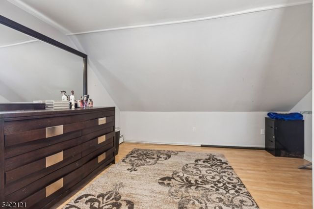 41 Pinetree Dr, Sayreville Boro, NJ 08859