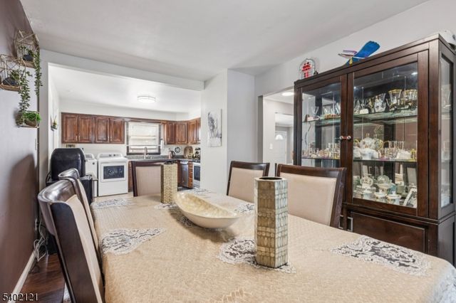 41 Pinetree Dr, Sayreville Boro, NJ 08859