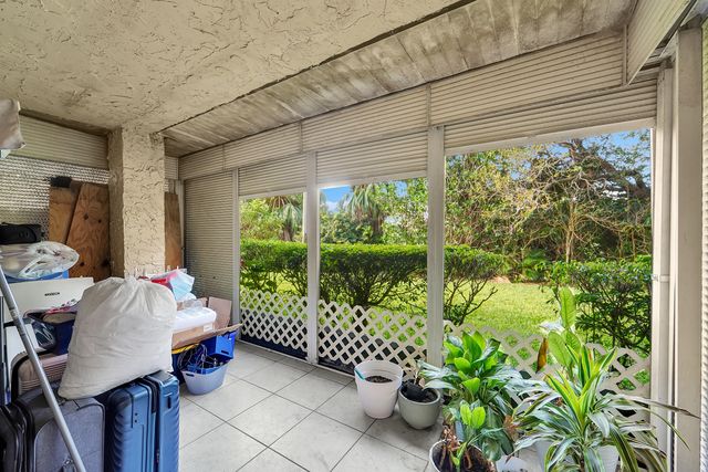 261 WIMBLEDON LAKE Drive, Plantation, FL 33324
