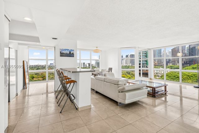 1901 Brickell Ave B1109, Miami, FL 33129