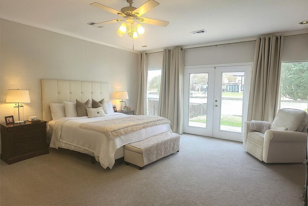 Image 18 of property listing at 802 San Marino Street, Sugar Land, TX 77478