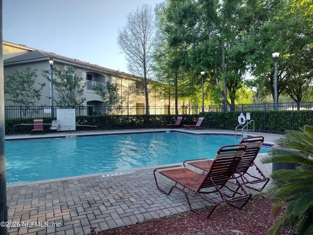 6093 MAGGIES Circle 103, Jacksonville, FL 32244