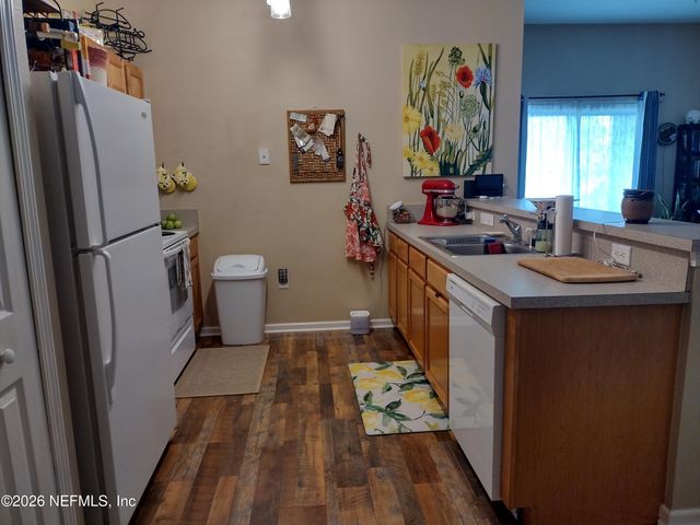 6093 MAGGIES Circle 103, Jacksonville, FL 32244