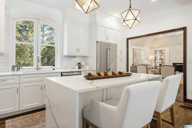 4406 BRIAR GLEN CIRCLE, Mountain Brook, AL 35243