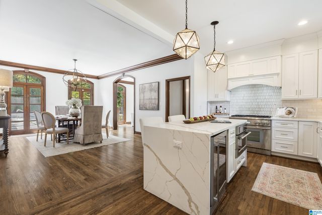 4406 BRIAR GLEN CIRCLE, Mountain Brook, AL 35243