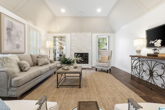 4406 BRIAR GLEN CIRCLE, Mountain Brook, AL 35243