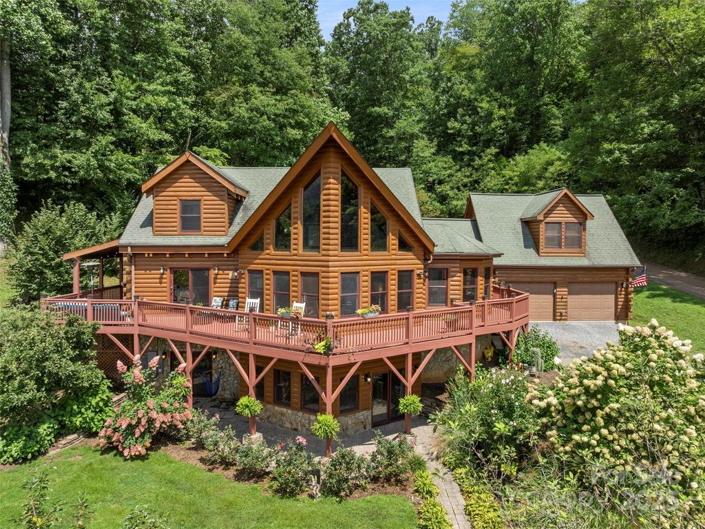 64 Cradling Cove, Waynesville, NC 28785