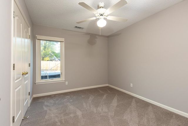 7483 MULLIGAN LN, Cordova, TN 38018