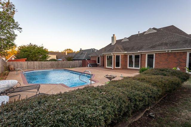 7483 MULLIGAN LN, Cordova, TN 38018