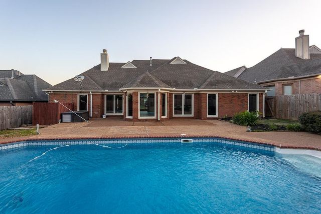 7483 MULLIGAN LN, Cordova, TN 38018