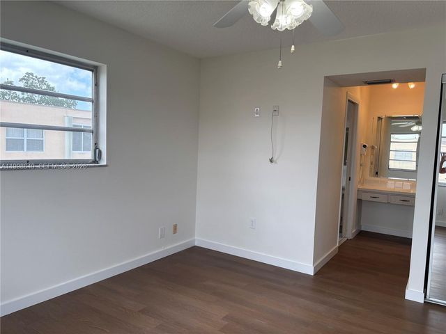 200 Ashbury Rd 312, Hollywood, FL 33024