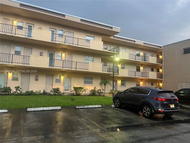 200 Ashbury Rd 312, Hollywood, FL 33024