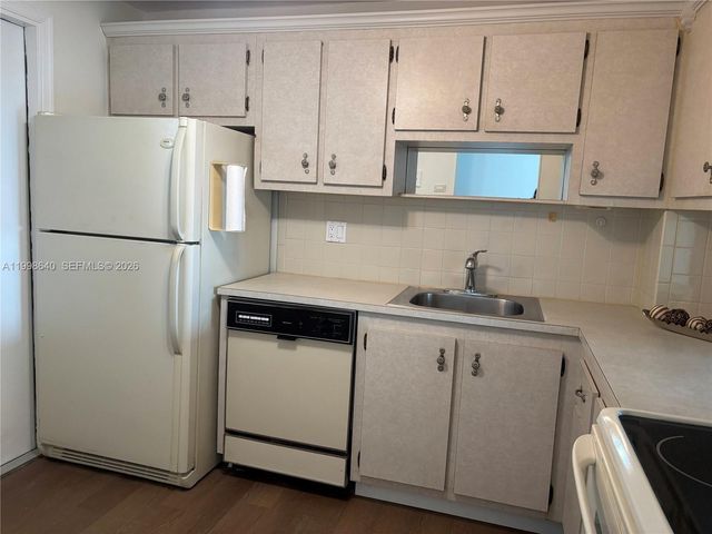 200 Ashbury Rd 312, Hollywood, FL 33024