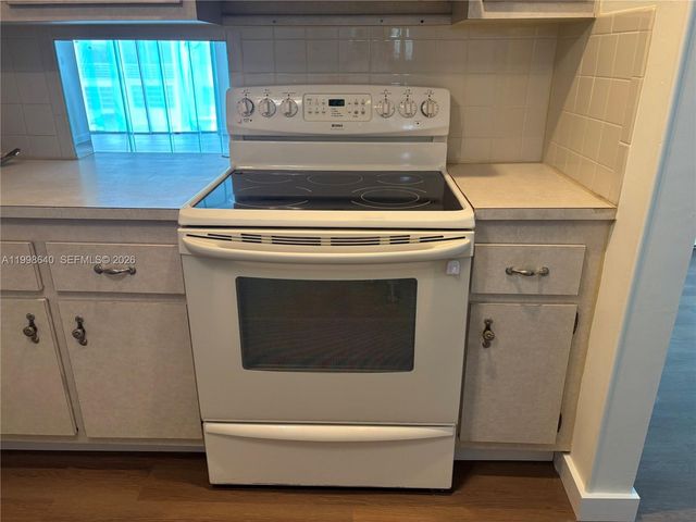 200 Ashbury Rd 312, Hollywood, FL 33024