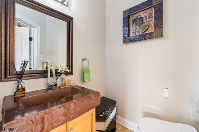 5 Rigger Ct, Hillsborough Twp., NJ 08844