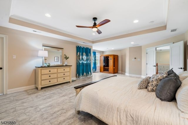 5 Rigger Ct, Hillsborough Twp., NJ 08844