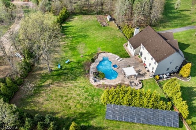 5 Rigger Ct, Hillsborough Twp., NJ 08844