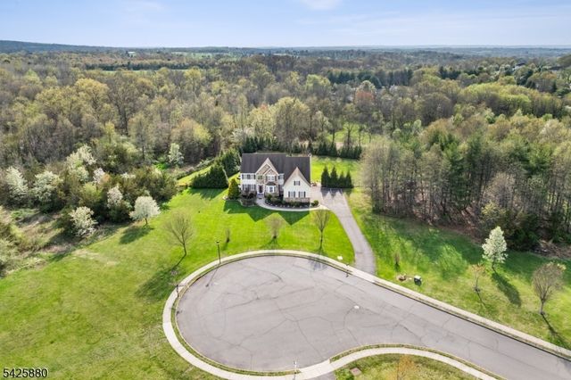 5 Rigger Ct, Hillsborough Twp., NJ 08844