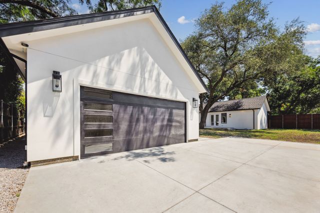 6422 Walnut Hill Lane, Dallas, TX 75230