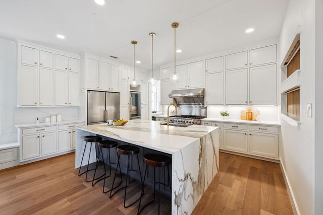 6422 Walnut Hill Lane, Dallas, TX 75230