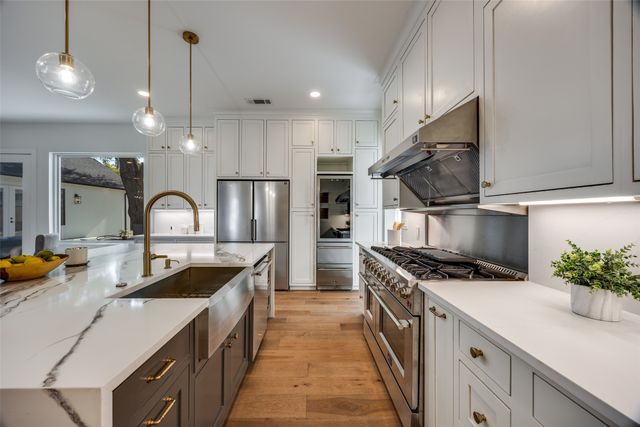 6422 Walnut Hill Lane, Dallas, TX 75230