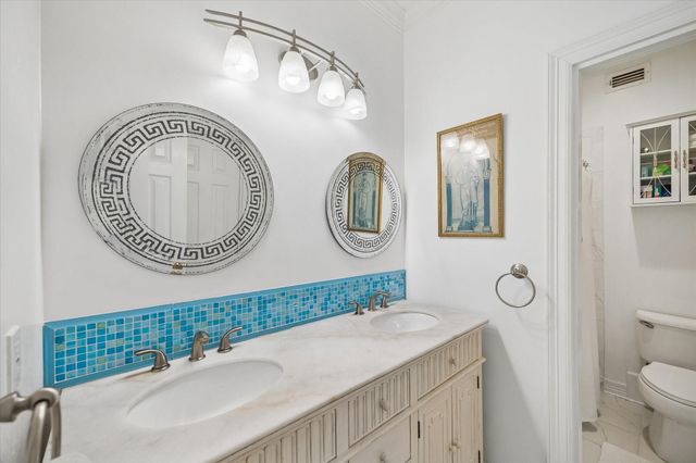 2120 Potomac Drive A, Houston, TX 77057