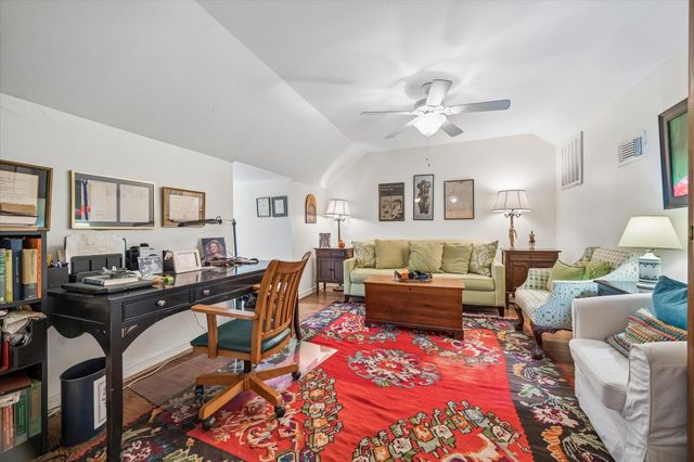 2120 Potomac Drive A, Houston, TX 77057